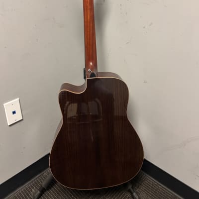 Yamaha A1RVN A Series Acoustic-Electric - Traditional Western Body with Cutaway, Solid Sitka Spruce Top, Rosewood Back & Sides, SRT System 72 Piezo Pick-up and Preamp, 3-Piece African Mahogany Neck, Rosewood Fingerboard - Vintage Natural image 4