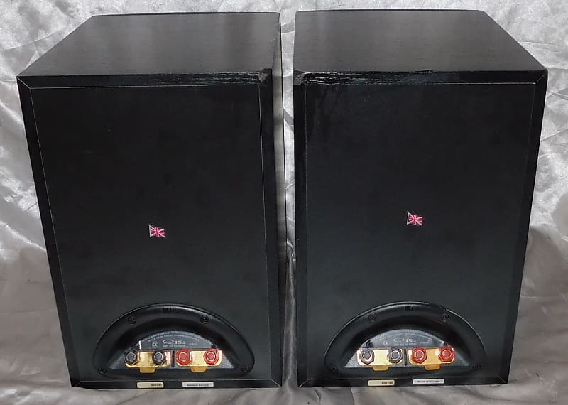 KEF Q15.2 bookshelf speakers | Reverb