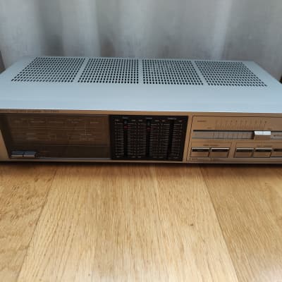 Technics SU-8600 Integrated Amplifier & ST-8600 Stereo Tuner Technics SU-8600 Integrated Amplifier & ST-8600 Stereo Tuner