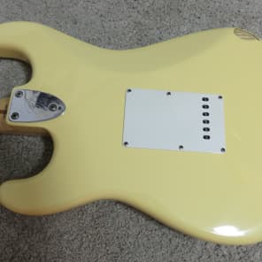 Vintage 1994 Fender Stratocaster Guitar Yellow Japan Clean Case 1970s 3 Bolt Reissue image 5