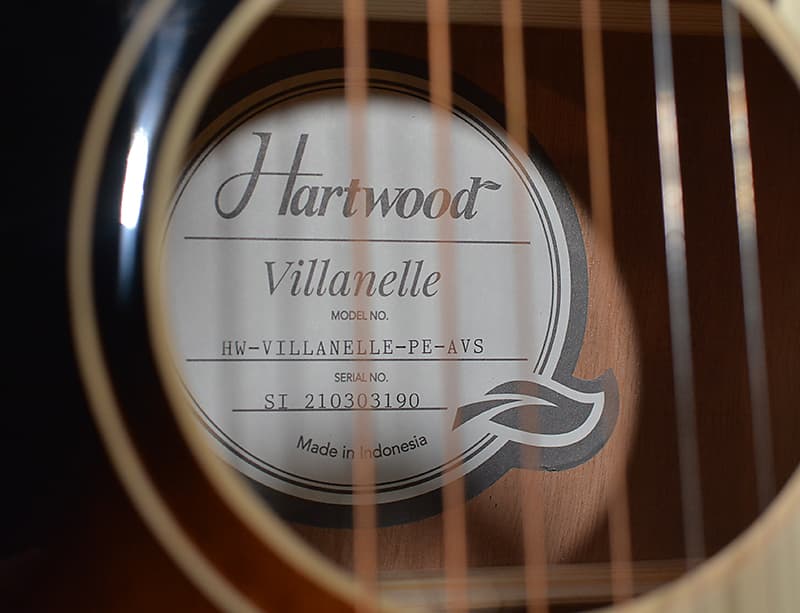 Hartwood villanelle parlour acoustic deals guitar review