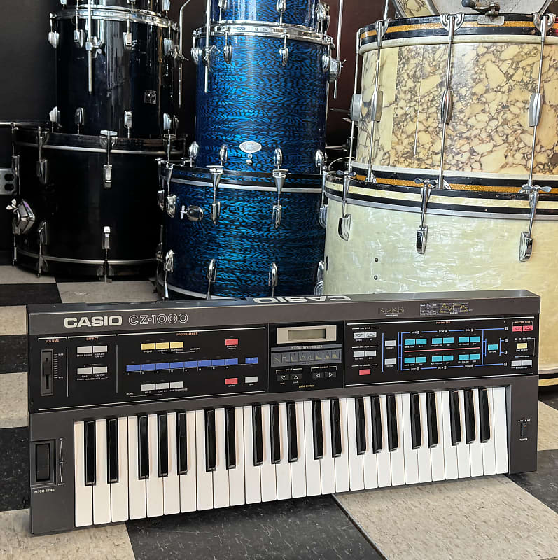 週末限定セール！ CASIO CZ-1000 キーボードシンセサイザー カシオ 週末限定セール！ CASIO CZ-1000 キーボードシンセサイザー