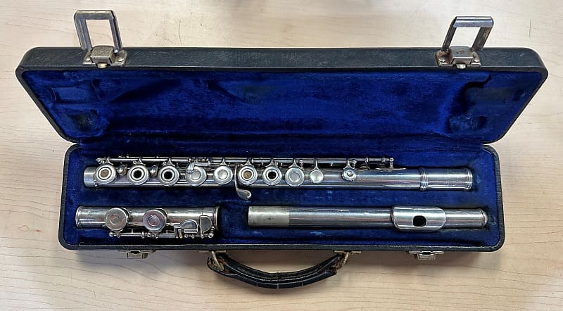 Armstrong Model 80 flute *Needs Cork* image 1