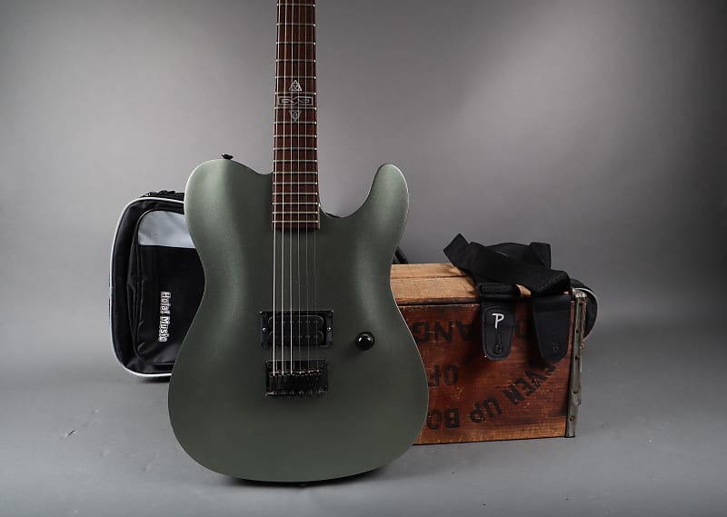 Fender Celtic Custom Edition Silver Telecaster + Upgraded Reverb