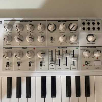 Arturia Microbrute SE 25-Key Synthesizer | Reverb