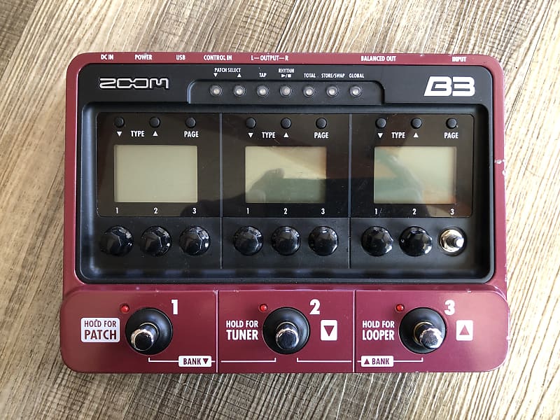 Zoom B3 Bass Effects and Amp Simulator Red