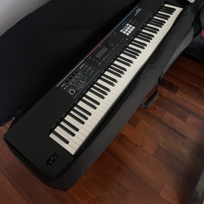 Roland Juno DS88 Synthesizer 2018 - Present - Black
