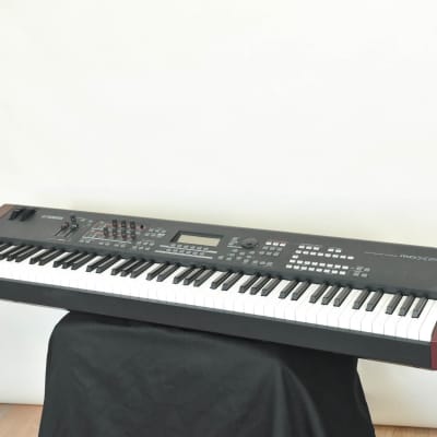 Yamaha MOXF8 88-Key Synthesizer Workstation