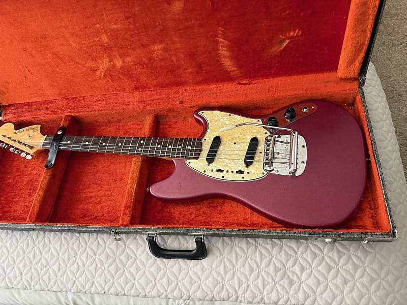 Vintage Fender Mustang