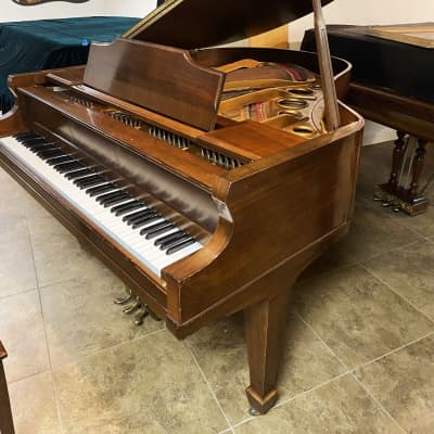 Ivers and pond store baby grand piano