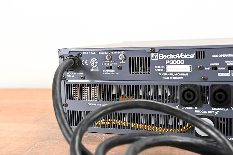 Electro-Voice (EV) P3000 Precision Series 2-Channel Power