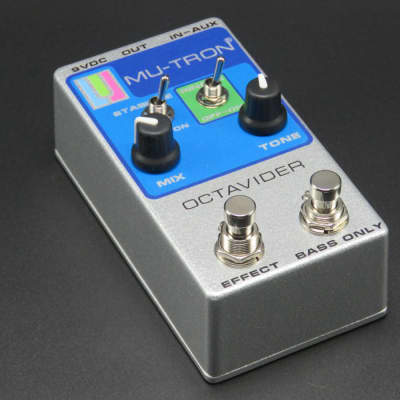 Mu-Tron Octave Divider Vintage Silver Guitar Effects Pedal image 2