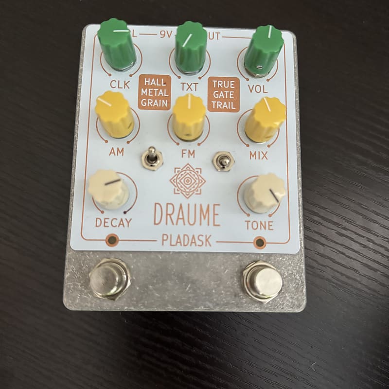 Pladask Elektrisk Draume V2