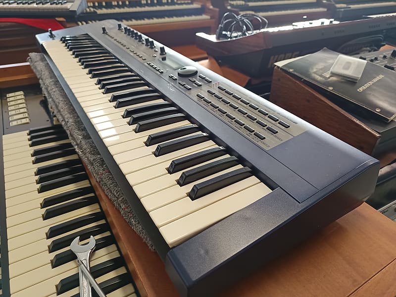 Roland JX-305 61-Key Groove Synthesizer | Reverb Slovakia