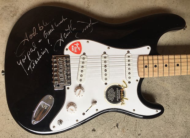 1998 Fender Stratocaster MIM Black Mexico Garth Brooks Autographed