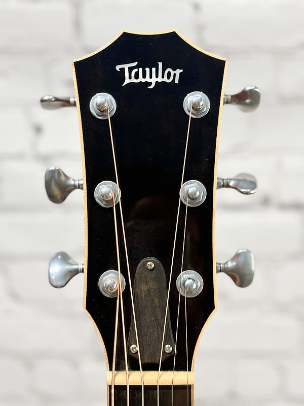 Taylor 812ce DLX | Reverb