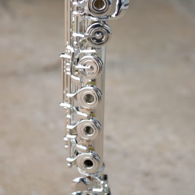 Tomasi Series 10 Silver Open-Hole Professional Flute with Solid Silver Headjoint and B-footjoint image 5