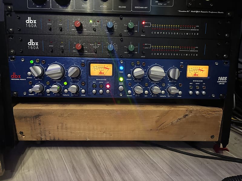 dbx 160SL Stereo Compressor / Limiter | Reverb