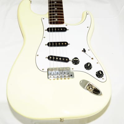 Fender Japan CST-50 ST72 Eシリアル 1984～1987 Fender Japan ST72-55(CST-50M)Black フジゲン製【Eシリアル