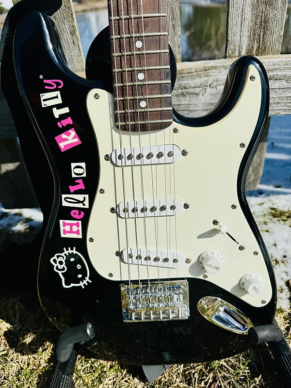 Squier Hello Kitty Mini Stratocaster | Reverb Canada