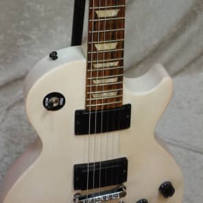 Gibson Les Paul LPJ ホワイト 2013年製 Gibson Les Paul LPJ in Rubbed Trans White - The Guitar
