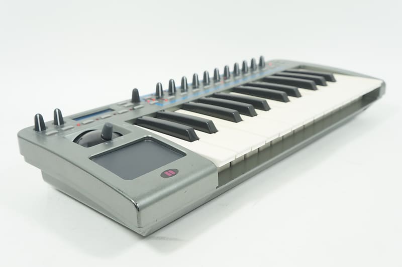 novation XioSynth 25 Battery powered Synthesizer / USB Audio