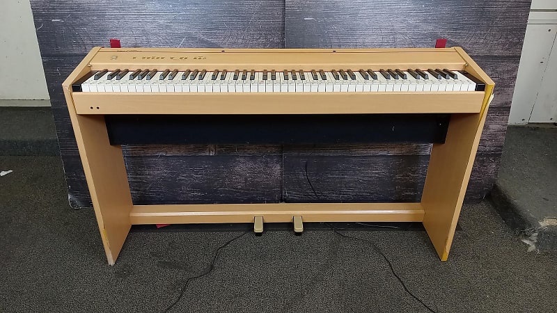 Roland F-100 Stage Piano (Queens, NY)