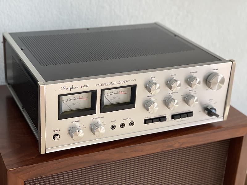 Completely Restored and Recapped Accuphase E-202 with Completely Restored and Recapped Accuphase E-202 with