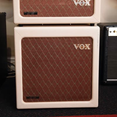 Vox AC15HTVH 50th Anniversary Hand-Wired Heritage Collection 15-Watt Guitar  Amp Head