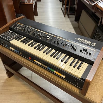 Roland Jupiter 4 49-Key Synthesizer 1978 - 1982 - Black