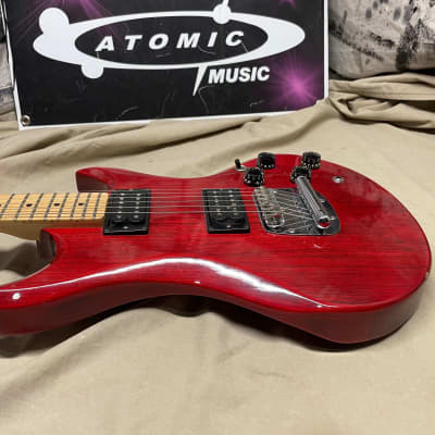 Vantage Avenger AV325 AV-325 HH Doubecut Electric Guitar MIJ Made In Japan - Red image 13