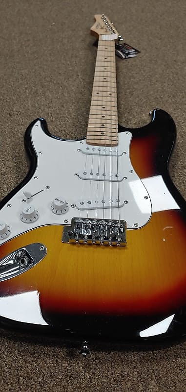 Austin Guitars AST 100 2019 Sunburst
New Soft Case N Cable Included
2 Left Handed N 1 Eighty
Left image 1