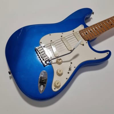 Fender Strat Plus with Maple Fretboard 1995 Electric Blue image 4