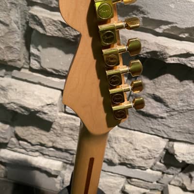 Fender Standard Stratocaster with Maple Fretboard 2006 - 2017 Brown Sunburst image 7