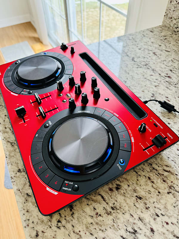 Pioneer DDJ-WeGO3 Compact DJ Controller with iOS Support | Reverb