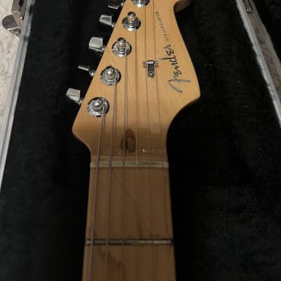 Fender American Deluxe Stratocaster with Maple Fretboard 2000 - Crimson Transparent image 3