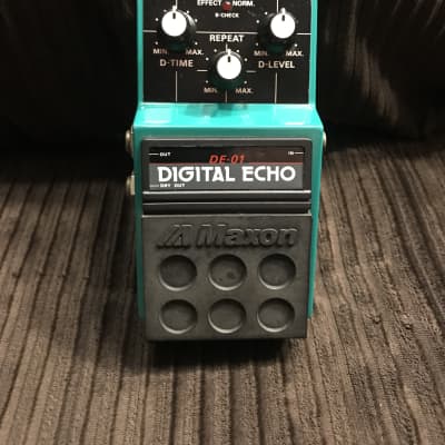 Maxon DE-01 Digital Echo | Reverb