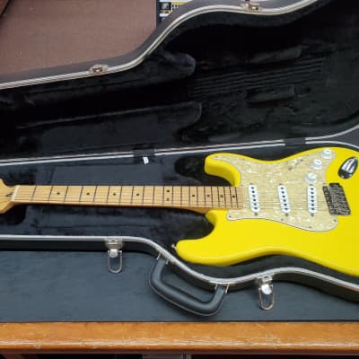 Used Fender Deluxe Powerhouse Stratocaster Electric Guitar for sale