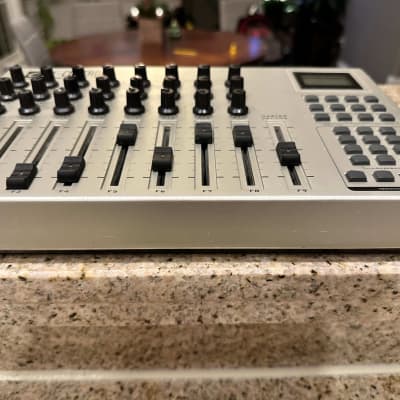 Evolution U-CONTROL UC-33e USB MIDI CONTROLLER 2000's