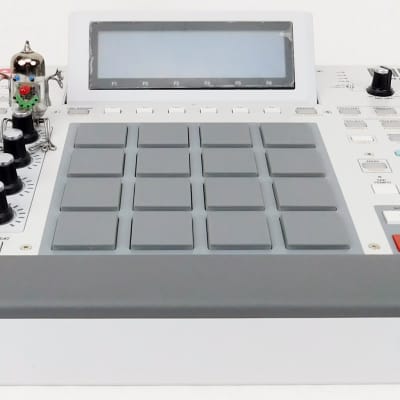Akai MPC Renaissance Sampler Synthesizer + Sehr Gut +OVP + 1.5Jahre Garantie image 6