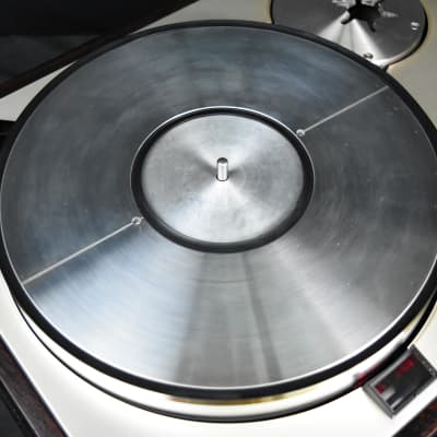 Luxman PD-300 Belt Drive Turntable in Excellent Condition [Japanese Vintage!] image 10
