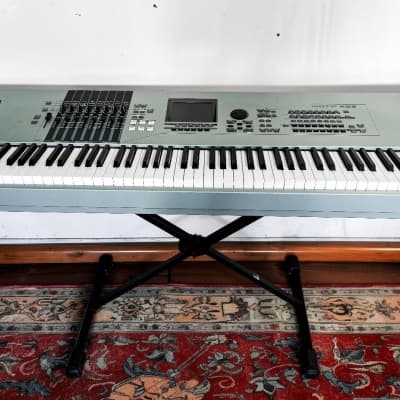 Yamaha Motif XS 8 Production Synthesizer 2000s - Gray
