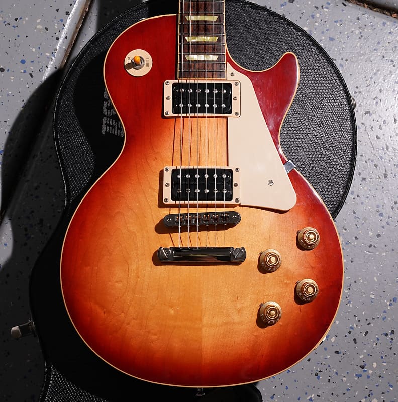 【ジャンク】Gibson Les Paul Classic サンバースト ジャンク】Gibson Les Paul Classic サンバースト Gibson Les Paul
