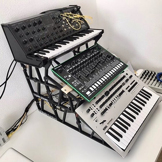 Custom stand Roland tr8 Korg minilogue Korg ms Synthstand