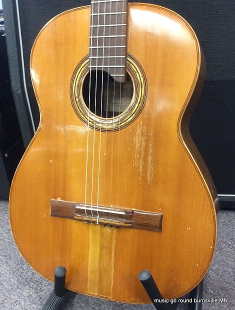 Del vecchio best sale classical guitar