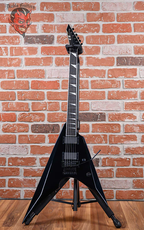 ESP E-II Arrow | Reverb