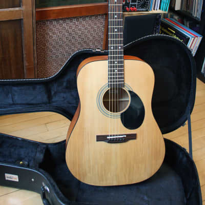 Jasmine S-35 Dreadnought Acoustic Guitar Natural Like New w/ New Hardshell Case for sale