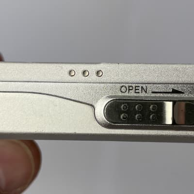 Sony Portable Minidisc Player MZ-R90 With Original Box image 9