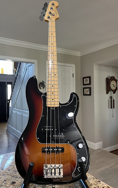 Fender magnificent 7 deals bass