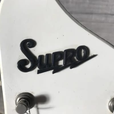 Supro Tremo-Lectric 1965 - Blue image 11
